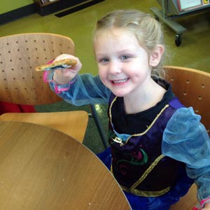 Little girl in library